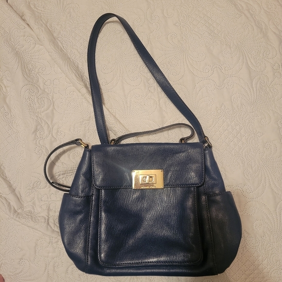 Michael Kors Turn Lock Pebbled Leather Sloan Navy Blue Bag EUC Career Neutral - Picture 3 of 11